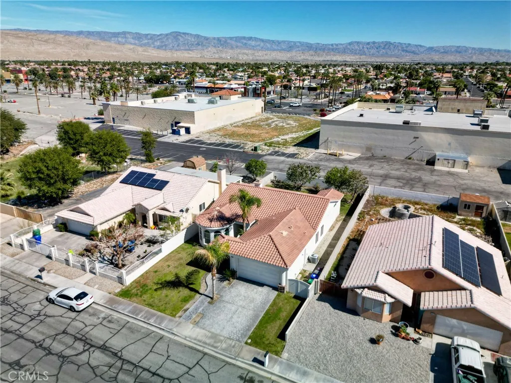 31540 Avenida Del Padre, Cathedral City, California 92234 home-pic-40