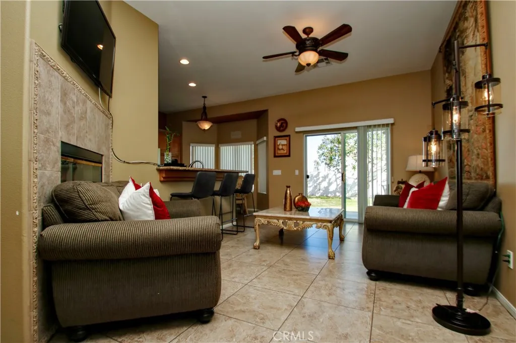 31540 Avenida Del Padre, Cathedral City, California 92234 home-pic-21