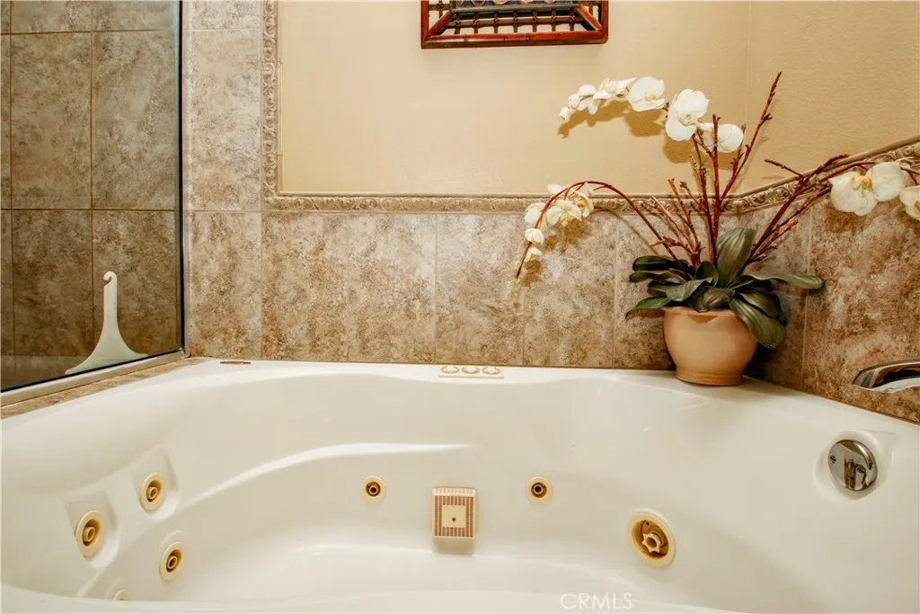 31540 Avenida Del Padre, Cathedral City, California 92234 home-pic-30