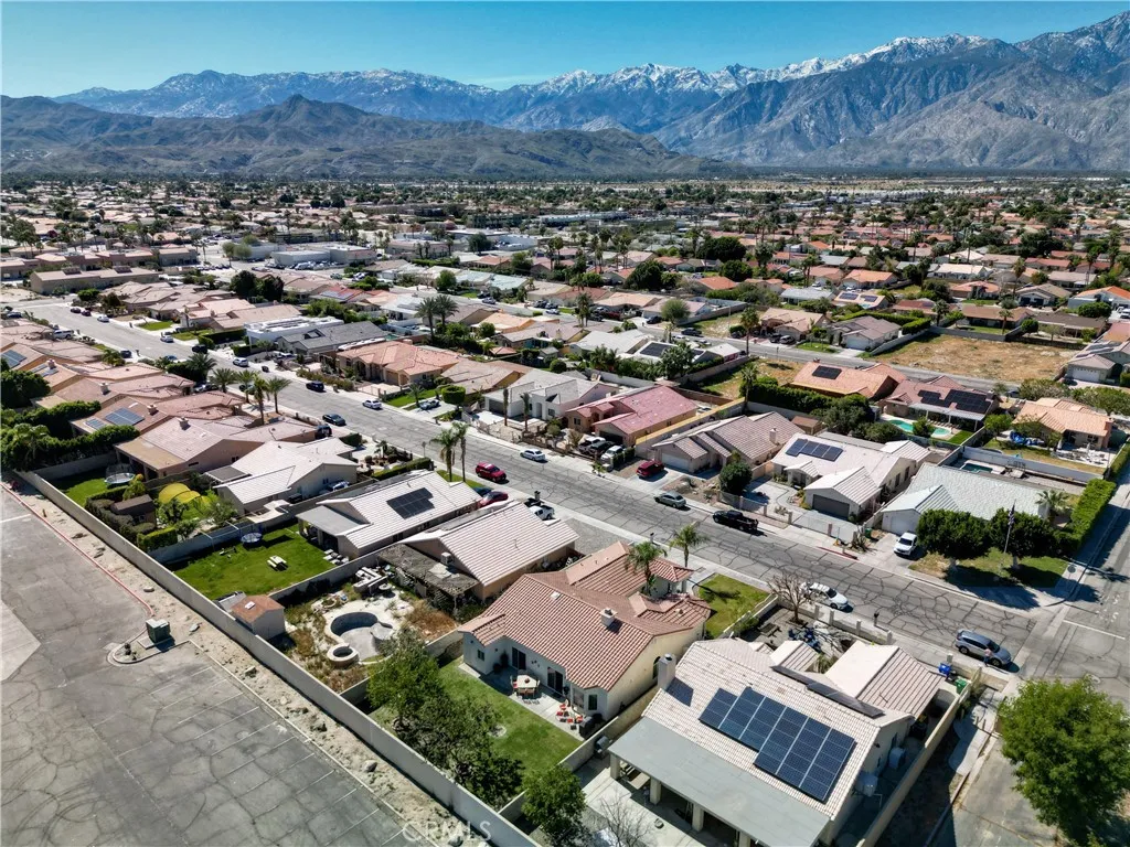 31540 Avenida Del Padre, Cathedral City, California 92234 home-pic-44