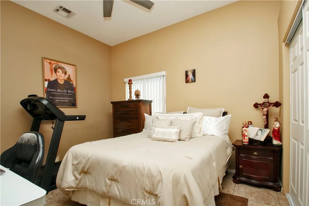 31540 Avenida Del Padre, Cathedral City, California 92234 home-pic-35