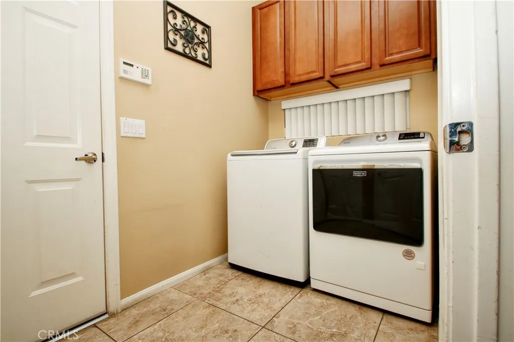 31540 Avenida Del Padre, Cathedral City, California 92234 home-pic-36