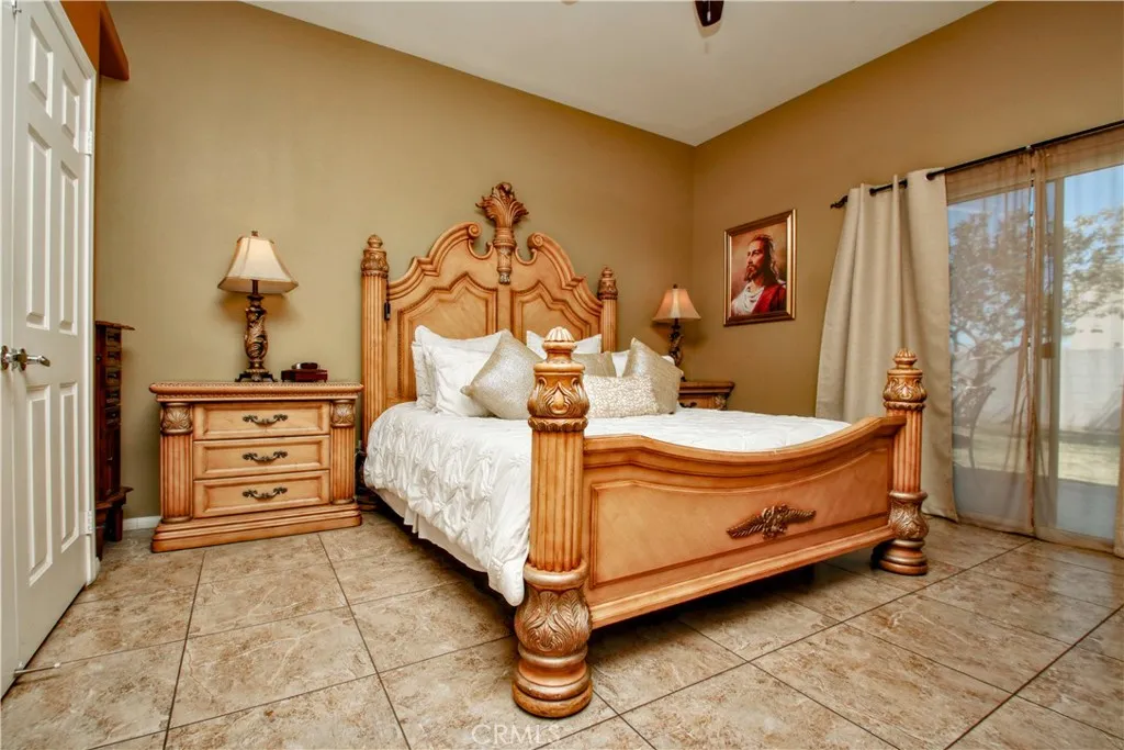 31540 Avenida Del Padre, Cathedral City, California 92234 home-pic-26