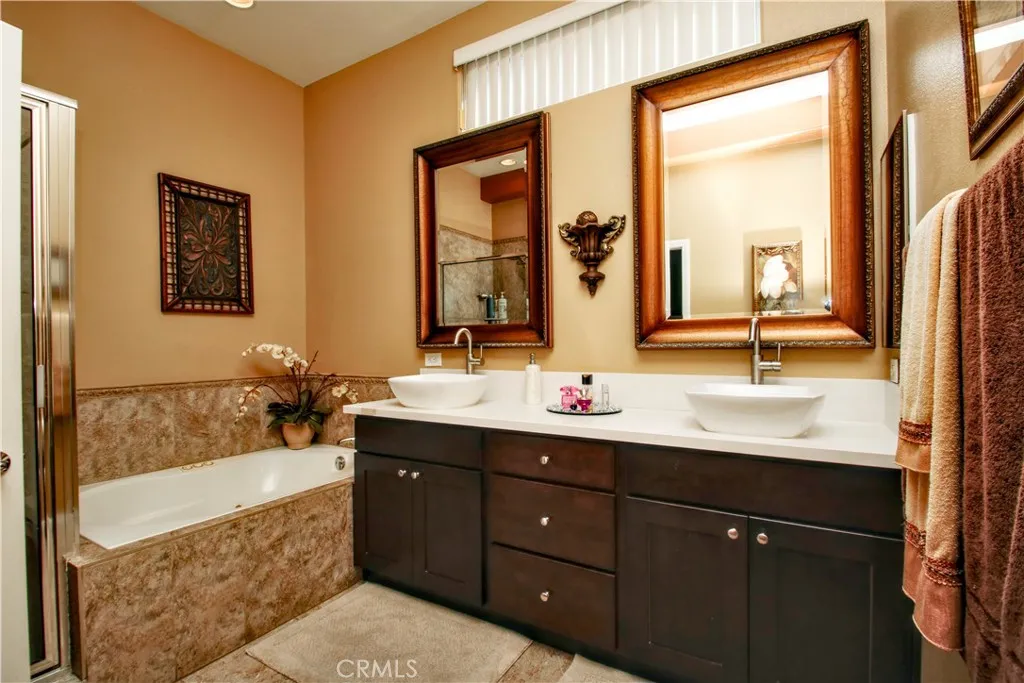 31540 Avenida Del Padre, Cathedral City, California 92234 home-pic-28