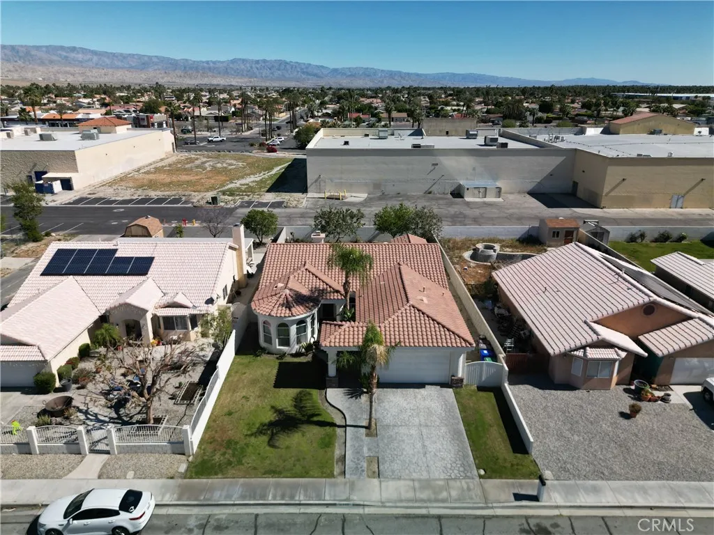 31540 Avenida Del Padre, Cathedral City, California 92234 home-pic-37