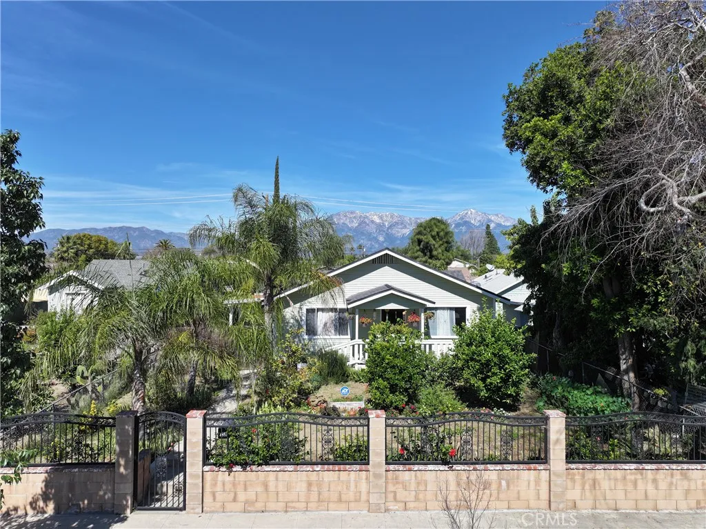 835 E Nocta, Ontario, California 91764 home-pic-1