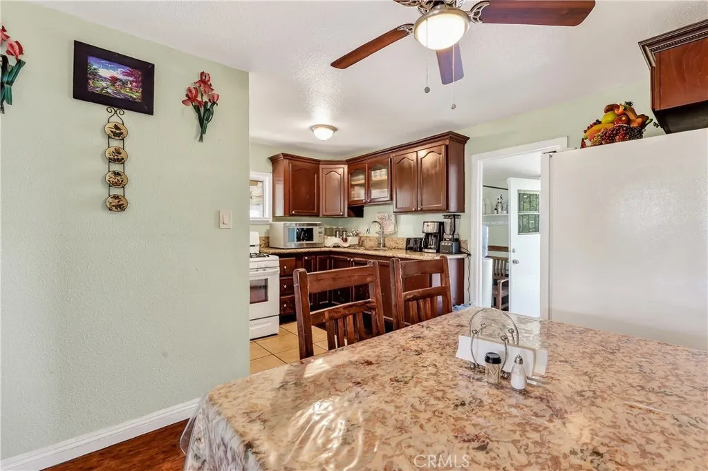 835 E Nocta, Ontario, California 91764 home-pic-19