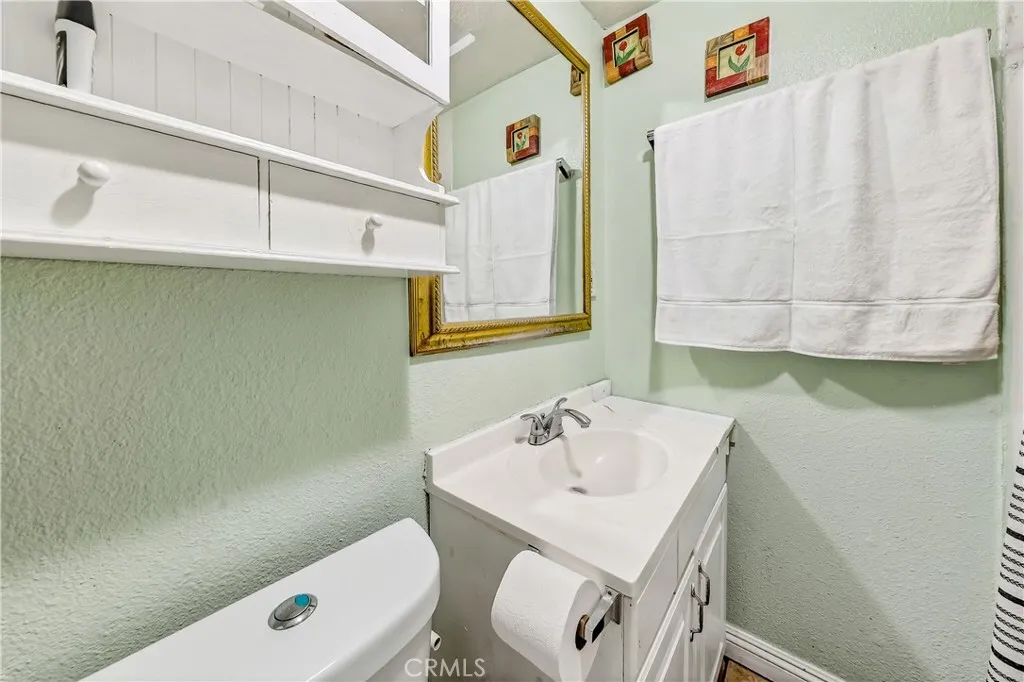 835 E Nocta, Ontario, California 91764 home-pic-12