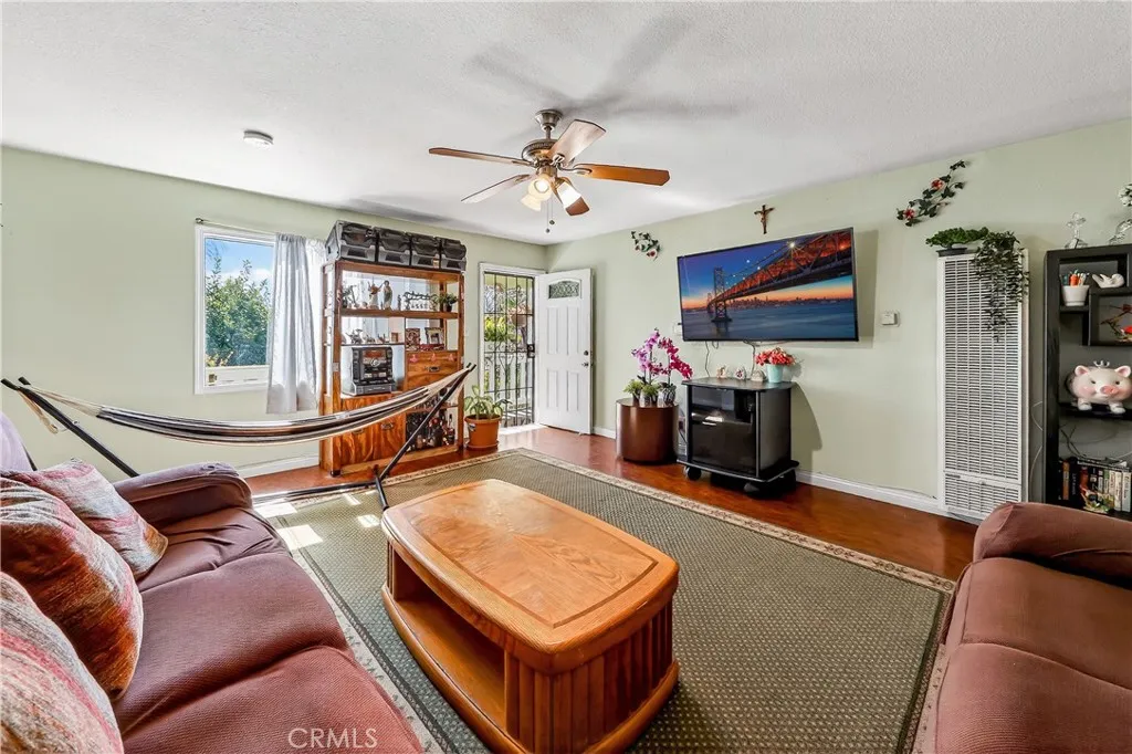 835 E Nocta, Ontario, California 91764 home-pic-7