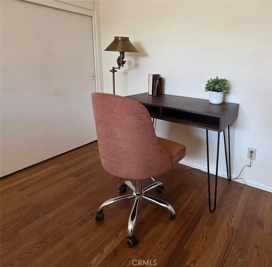 1042 E Tujunga 1, Burbank, California 91501 home-pic-16
