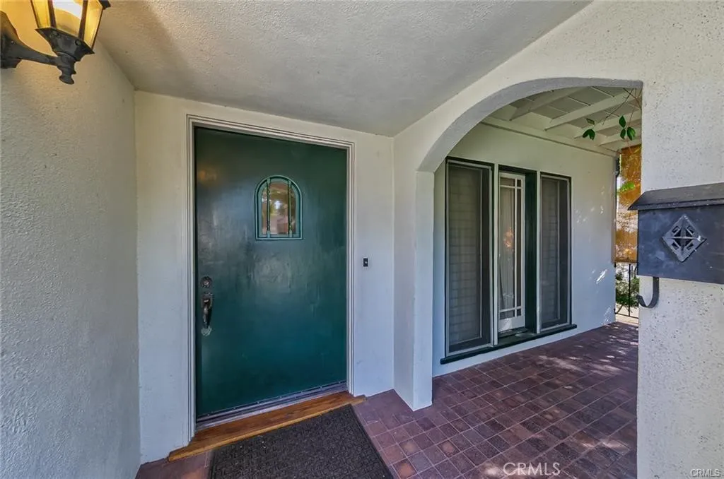 1042 E Tujunga 1, Burbank, California 91501 home-pic-2