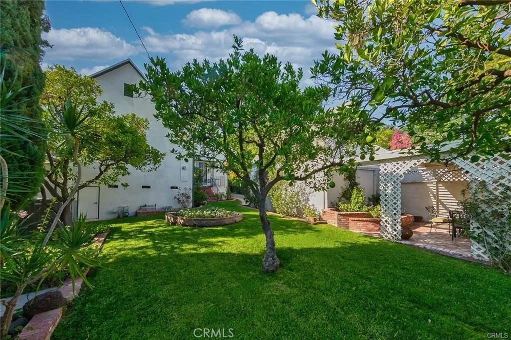 1042 E Tujunga 1, Burbank, California 91501 home-pic-23