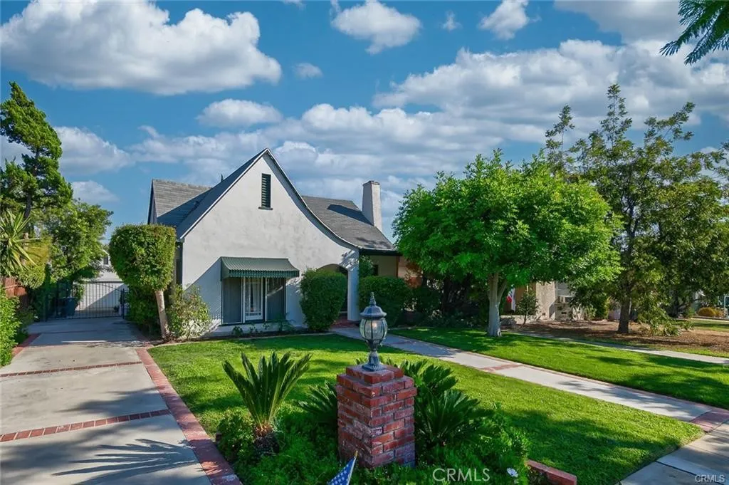 1042 E Tujunga 1, Burbank, California 91501 home-pic-1