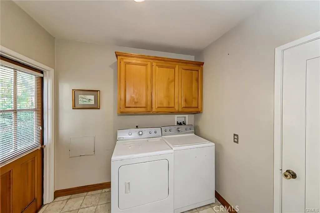 1042 E Tujunga 1, Burbank, California 91501 home-pic-21