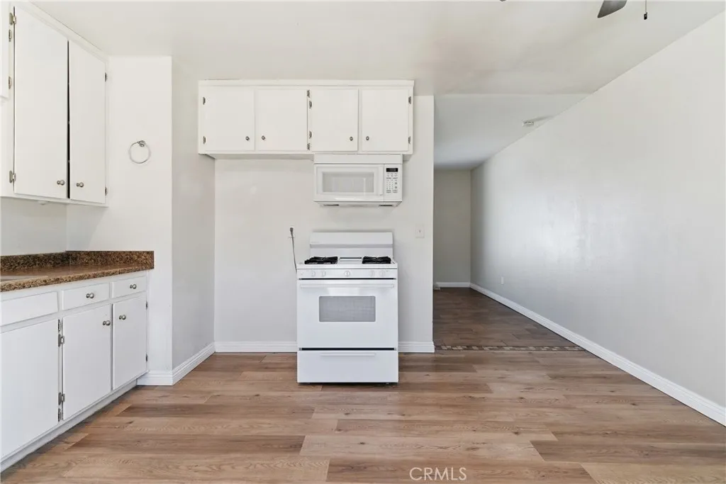 2024 Rushmore Drive, Barstow, California 92311 home-pic-12