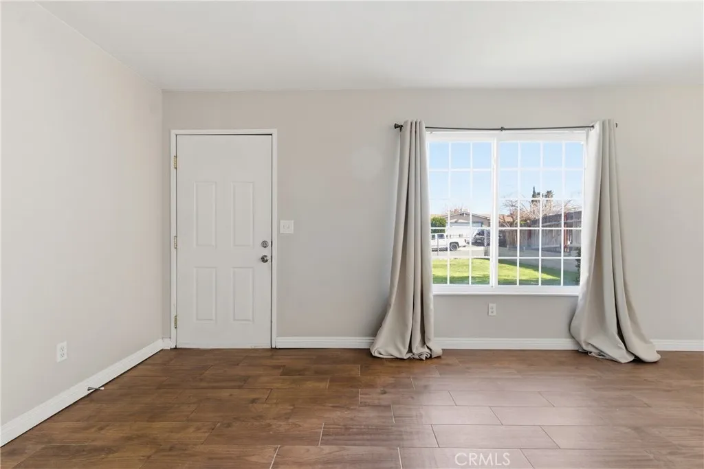 2024 Rushmore Drive, Barstow, California 92311 home-pic-6