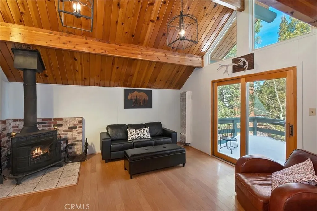 1370 Primrose Court, Big Bear Lake, California 92315 home-pic-4