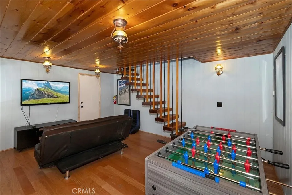 1370 Primrose Court, Big Bear Lake, California 92315 home-pic-13