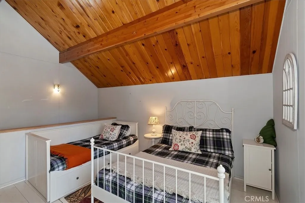1370 Primrose Court, Big Bear Lake, California 92315 home-pic-21
