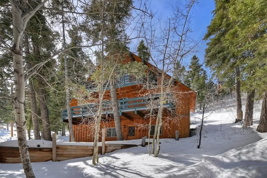 1370 Primrose Court, Big Bear Lake, California 92315 home-pic-3