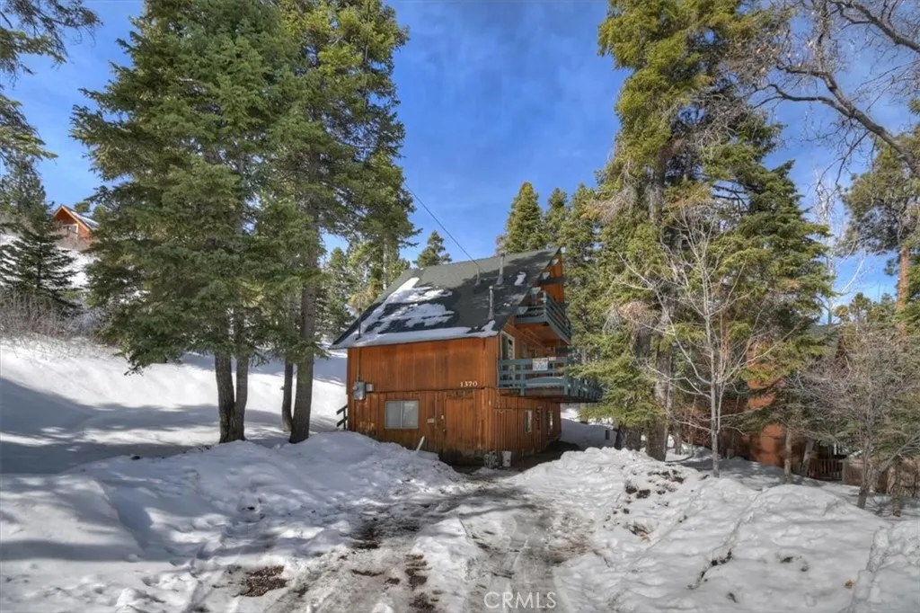 1370 Primrose Court, Big Bear Lake, California 92315 home-pic-36