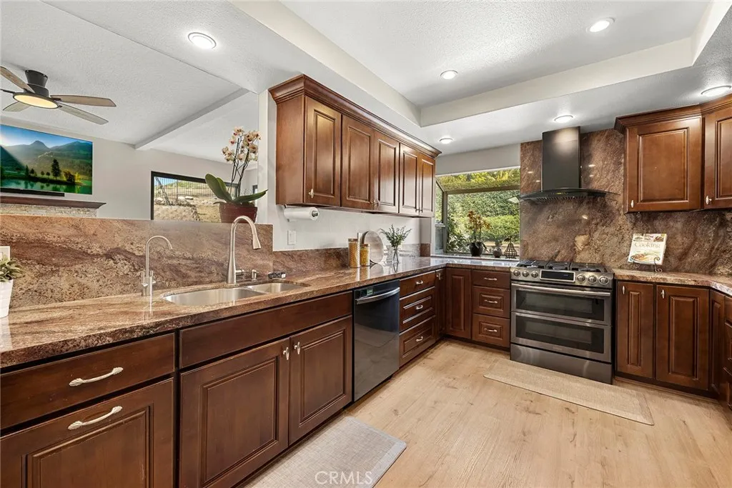 4187 Pepper Avenue, Yorba Linda, California 92886 home-pic-13