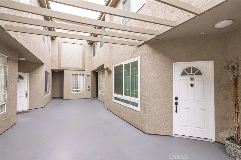 18347 Saticoy Street 35, Reseda, California 91335 home-pic-26