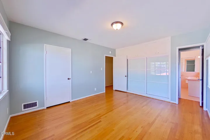 09 Bedroom 1 (1)
