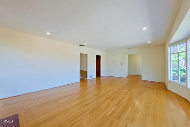 03 Living Room (3)