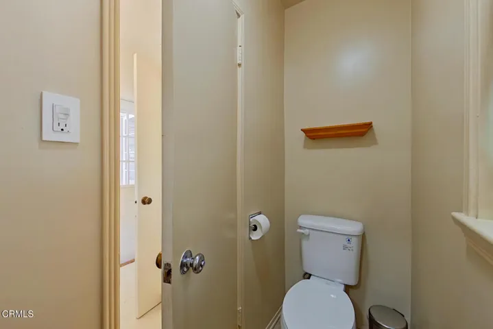 08 Bathroom 2 (1)