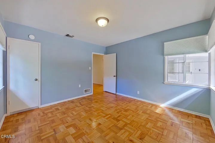 11 Bedroom 2 (3)