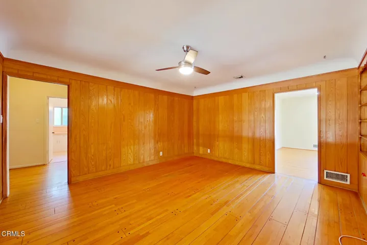 07 Family Room (1)