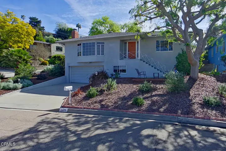 01 Curbside View (4)