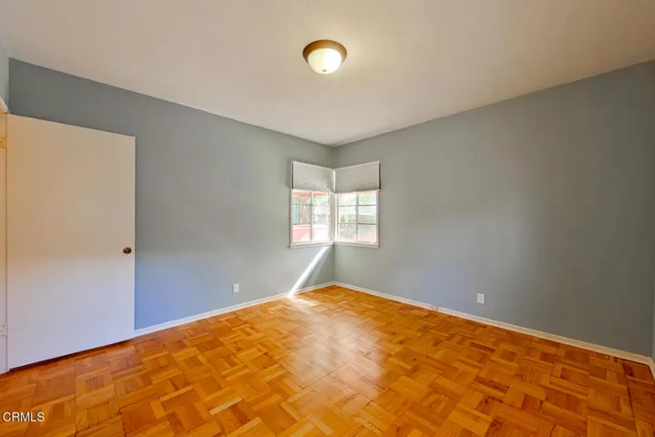 11 Bedroom 2 (2)