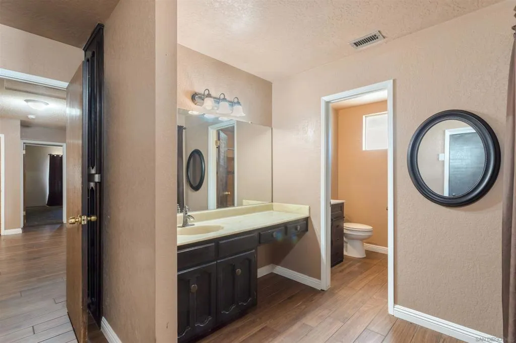 2910 Shadow Canyon Circle, Norco, California 92860 home-pic-18