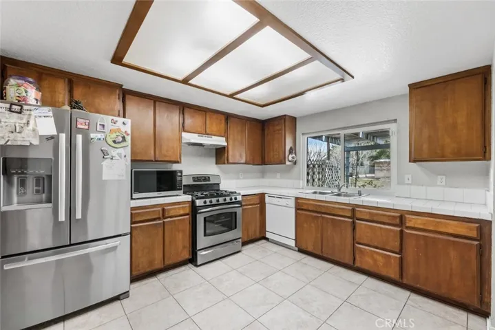 40140 Ridgemist Street, Palmdale, California 93591