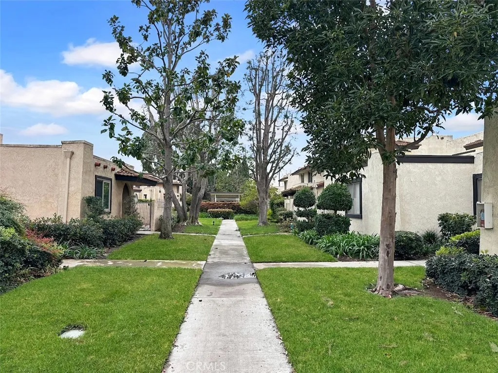 9948 Del Rio, Cypress, California 90630 home-pic-31