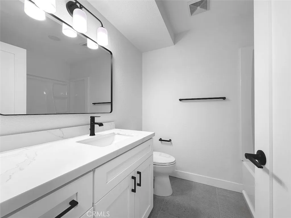 9948 Del Rio, Cypress, California 90630 home-pic-23
