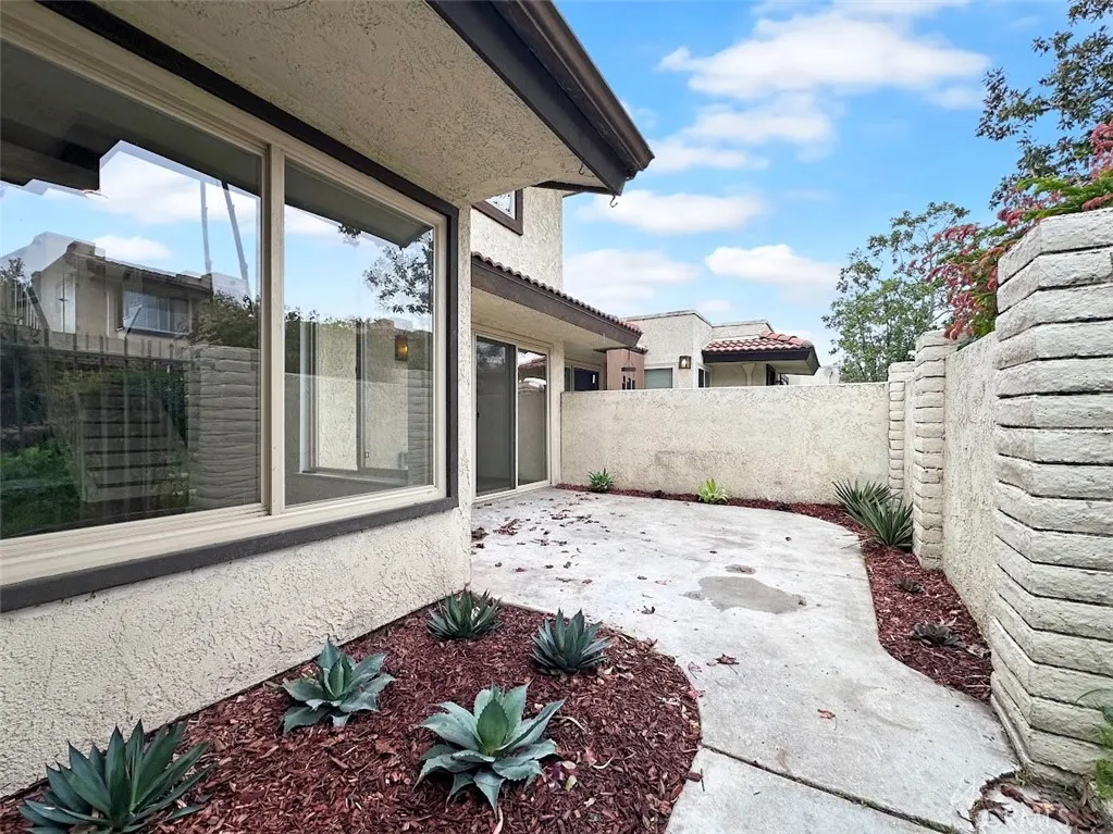 9948 Del Rio, Cypress, California 90630 home-pic-25