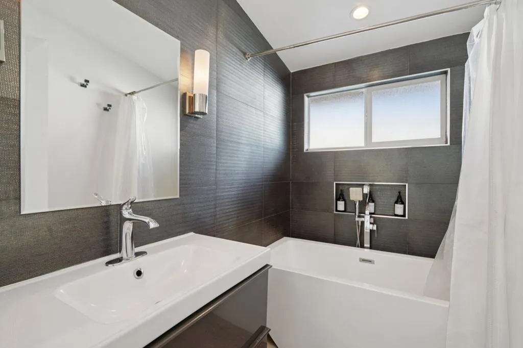 3530 N Eastgate, Palm Springs, California 92262 home-pic-25