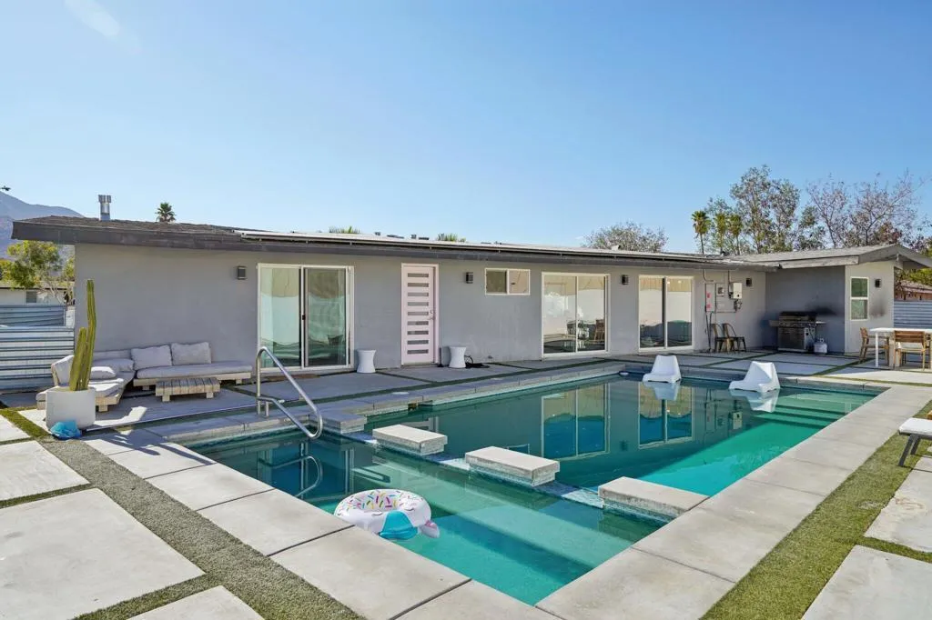 3530 N Eastgate, Palm Springs, California 92262 home-pic-1
