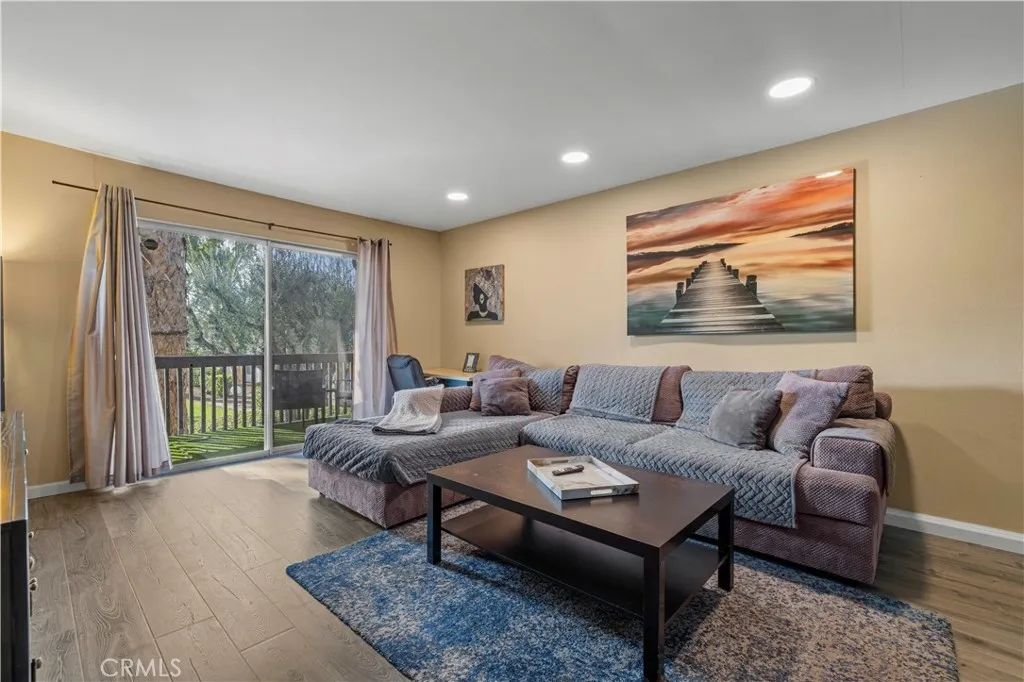 23515 Lyons Avenue 277, Valencia, California 91355 home-pic-3