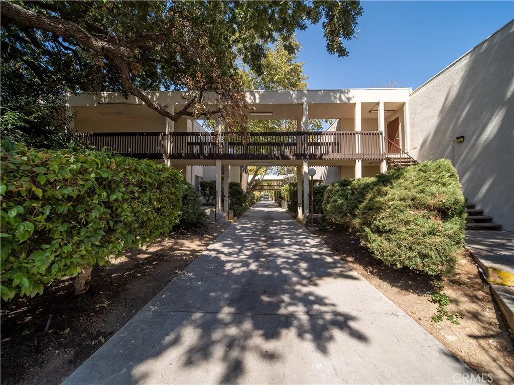 23515 Lyons Avenue 277, Valencia, California 91355 home-pic-26