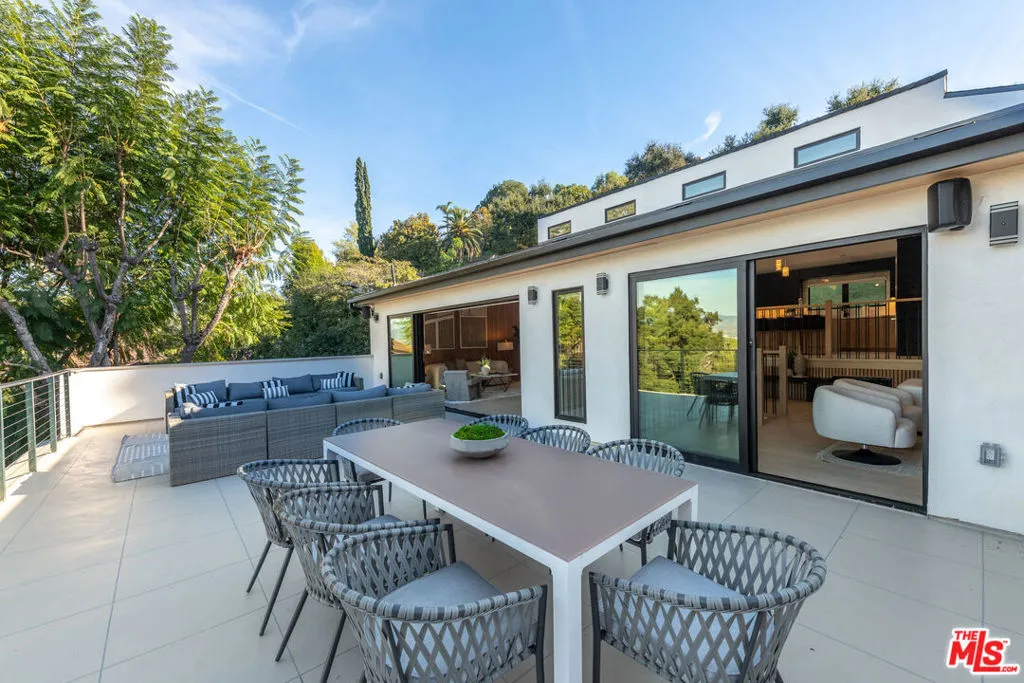 11583 Sunshine Terrace, Studio City, California 91604 home-pic-2