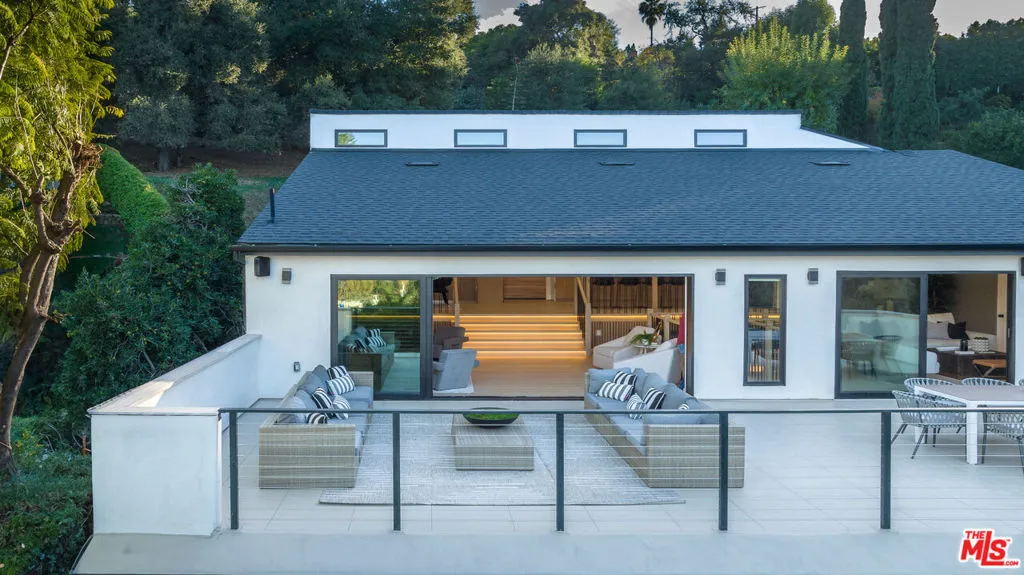 11583 Sunshine Terrace, Studio City, California 91604 home-pic-1