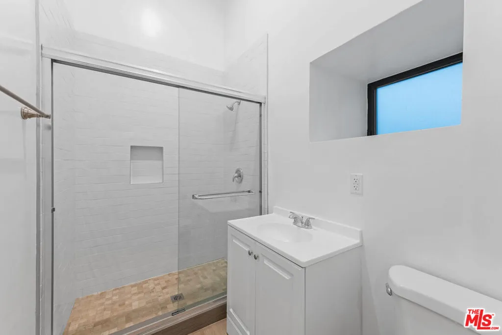 11583 Sunshine Terrace, Studio City, California 91604 home-pic-40
