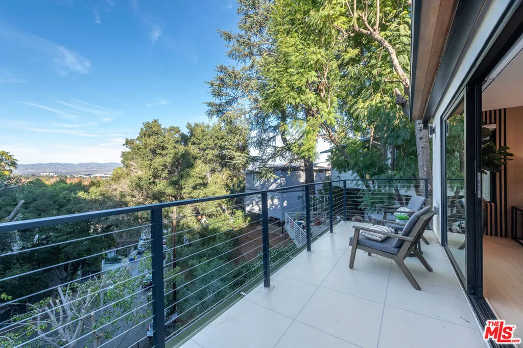 11583 Sunshine Terrace, Studio City, California 91604 home-pic-21
