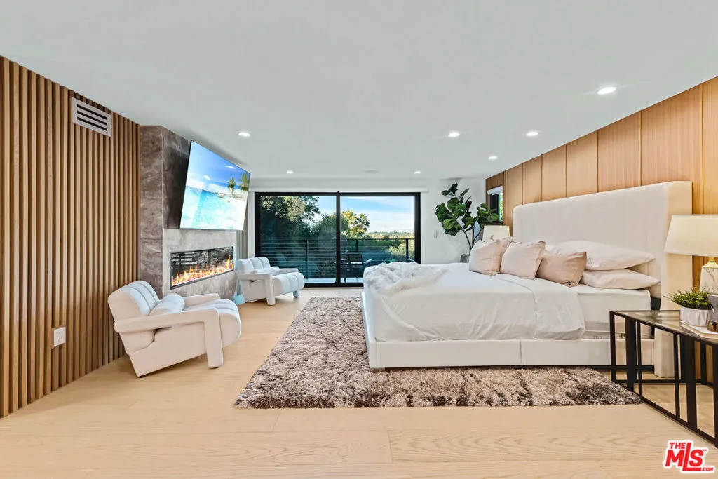 11583 Sunshine Terrace, Studio City, California 91604 home-pic-20