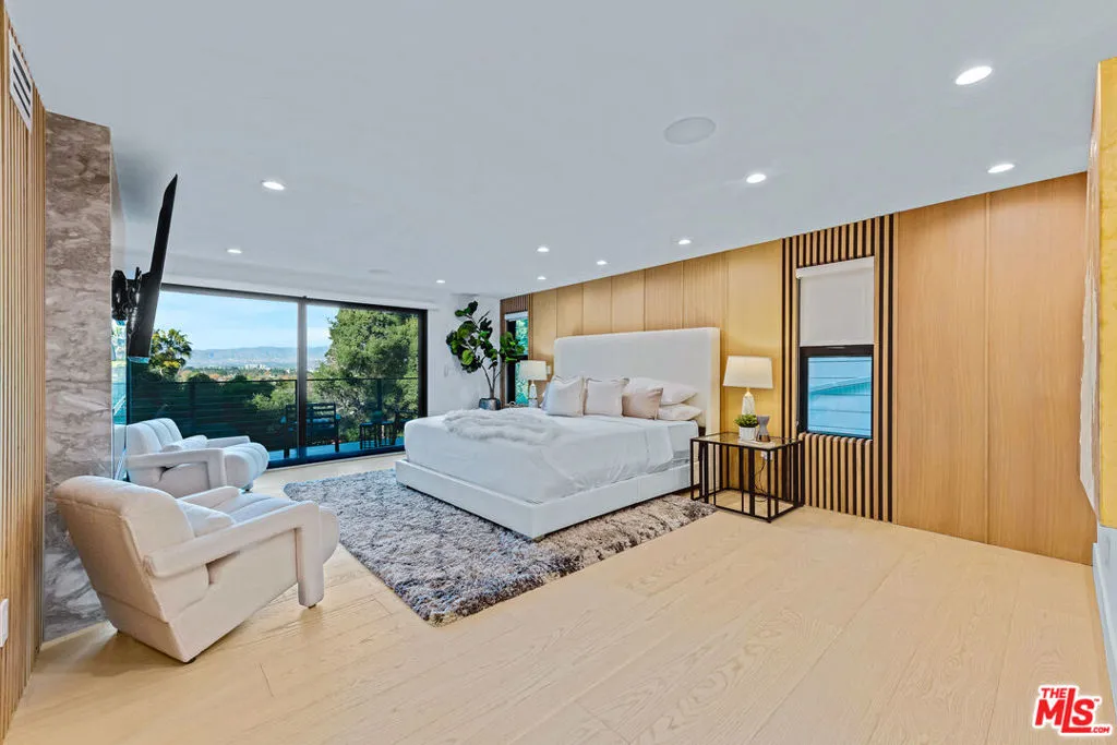 11583 Sunshine Terrace, Studio City, California 91604 home-pic-19