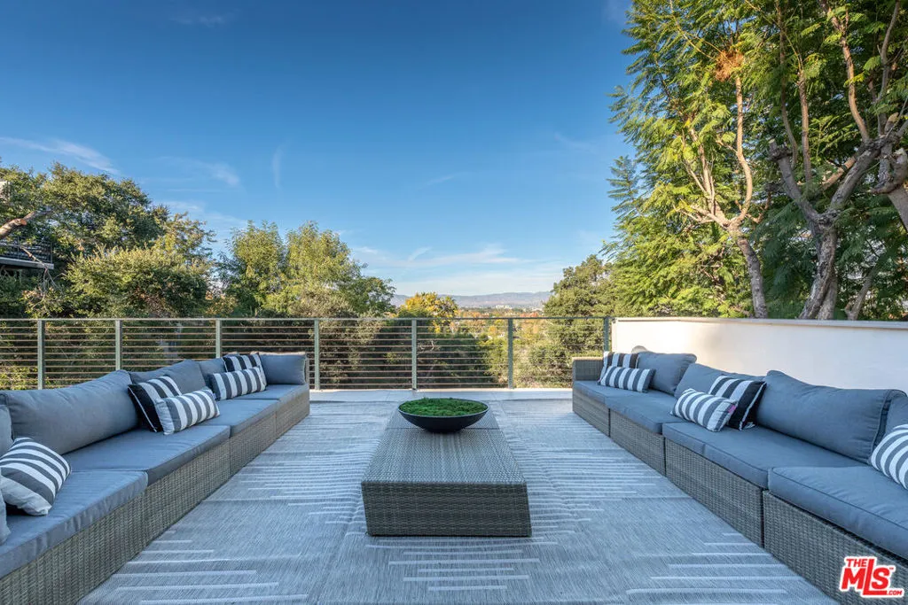 11583 Sunshine Terrace, Studio City, California 91604 home-pic-41